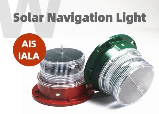 As luzes de navegação da boia IALA do número 5 esverdeiam luzes de navegação de piscamento